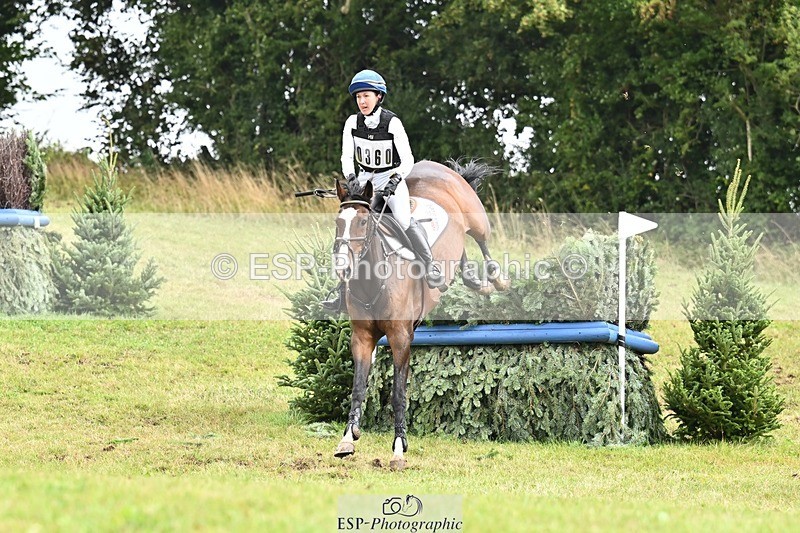 250831-111223-07750 - H-360-Tiana.Coudray