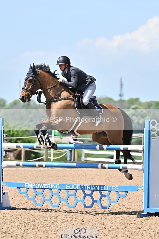 240509A-124401-01847 - Cls 10 National 1.30m Open