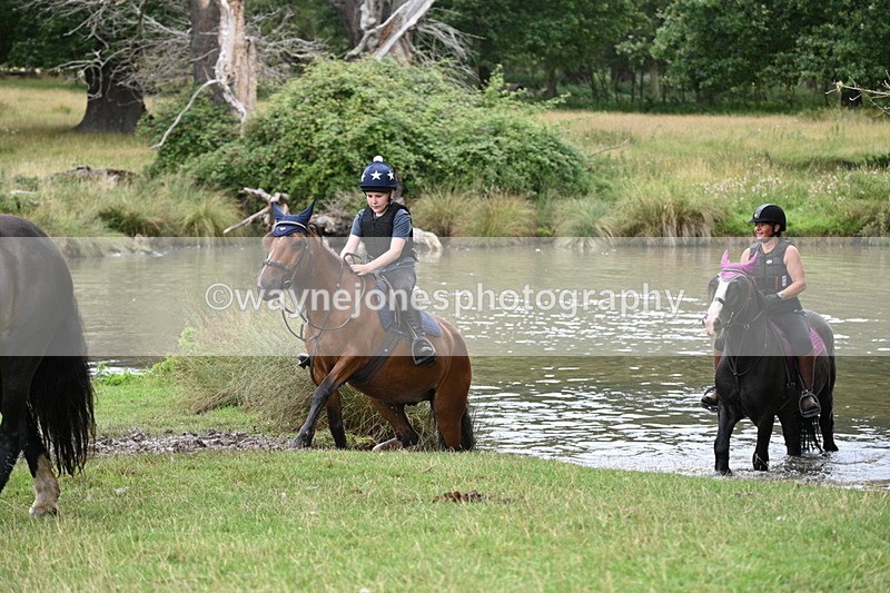 WJ7_3620 - Time at Water 12:15 to 12:50