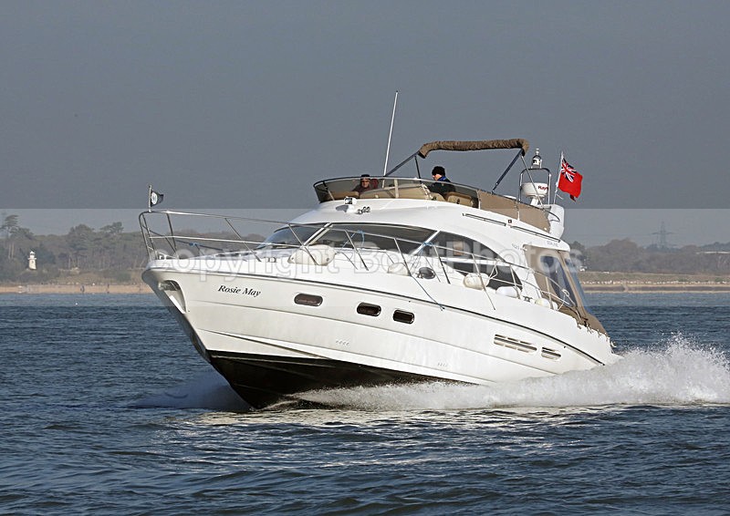 131116 ROSIE MAY SEALINE F4215 WT7A3463 - Flybridge Cruisers