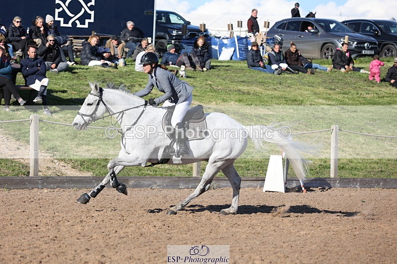 240419A-173207-09852 - Cls 10, 2 Star Big Tour 145cm  Break to End