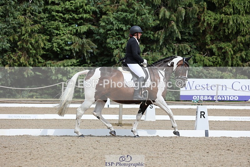 250718A-153946-02644 - 167-Leanne.Pike-Summerhill.orchard