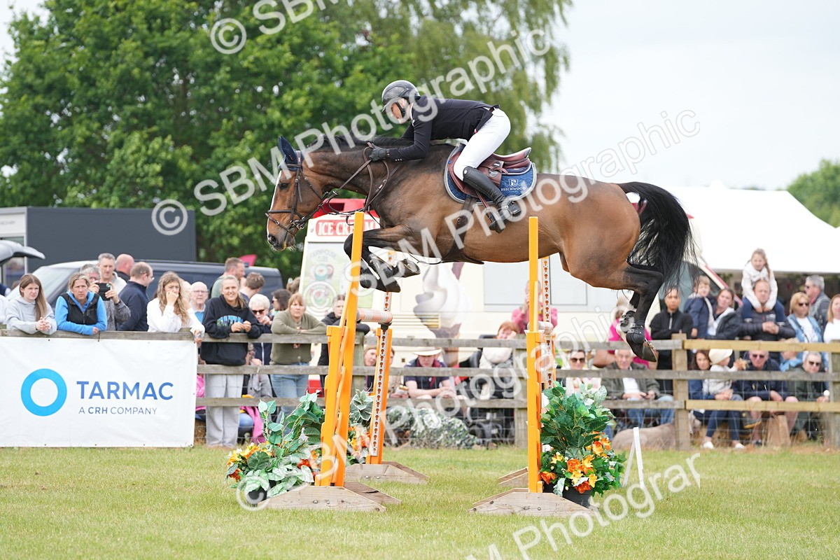 SBM_06599 - Class 202 - National 1.40m Open