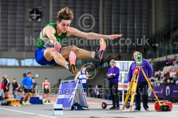 SeniorInd25-917161 - Field Male