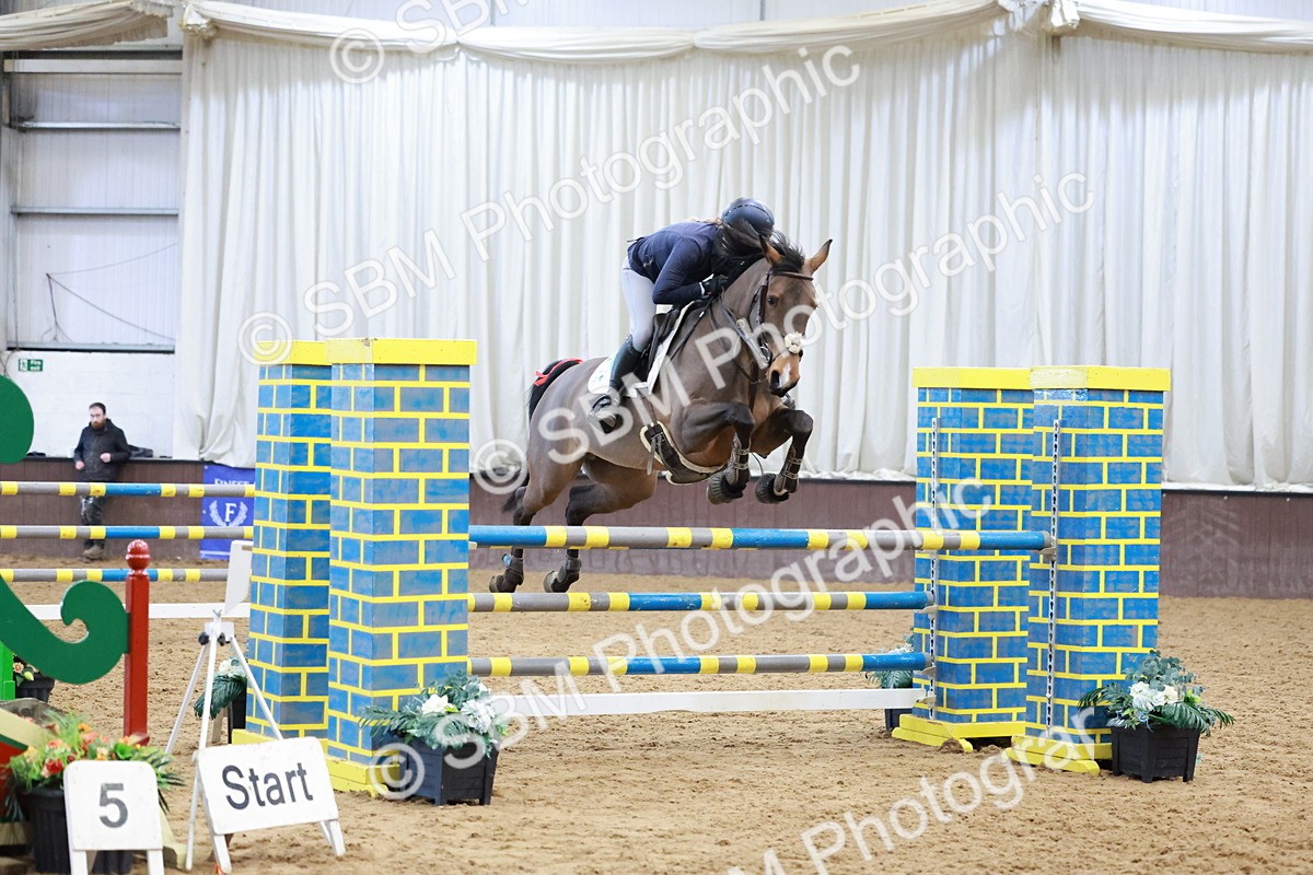 SBM_003916 - Class 11 - Senior Newcomers/ 1.10m Open