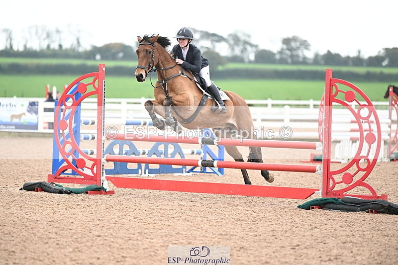 241023A-112709-00546 - Cls 1 British Novice and 90cm Open