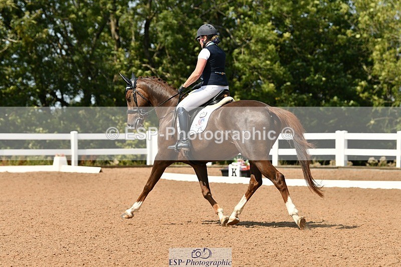 250817-130452-09835 - 214-Verity.PerryVogue