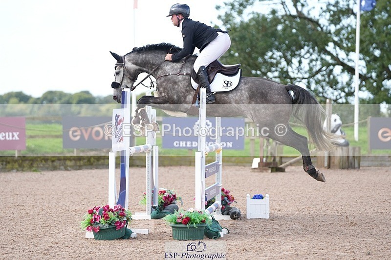 250913-101757-06120 - Cls 14 Snr Newcomers