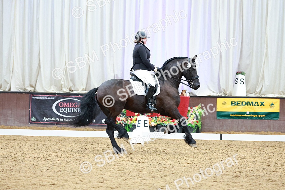 SBM_004047 - Class 12 - E2 Championship - 14.50-15.53