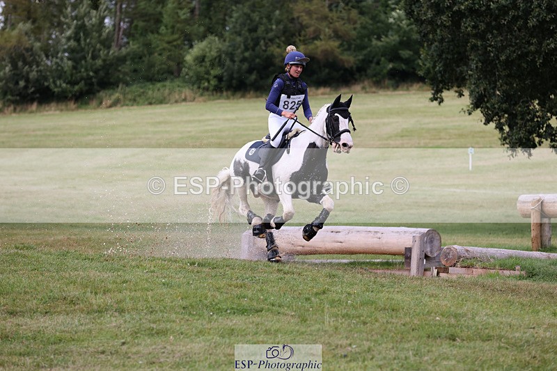 240825X-165919-37845 - 80cm XC 16.30 to 17.30