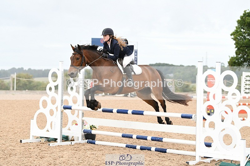 250807-111330-00517 - 90cm Round 1