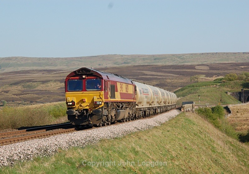 27.4.11 66129 6S00 Clitheroe - Mossend, Lunds - Lunds - Northbound