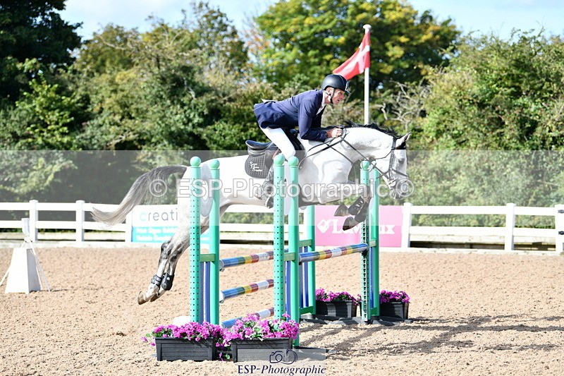 240913A-103525-03502 - Cls 21 Snr Discovery and 1m Open