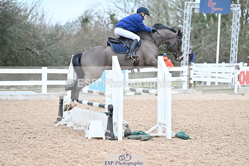 240128A-122638-00860 - Cls 4 Pony Newcomers and 1m Open