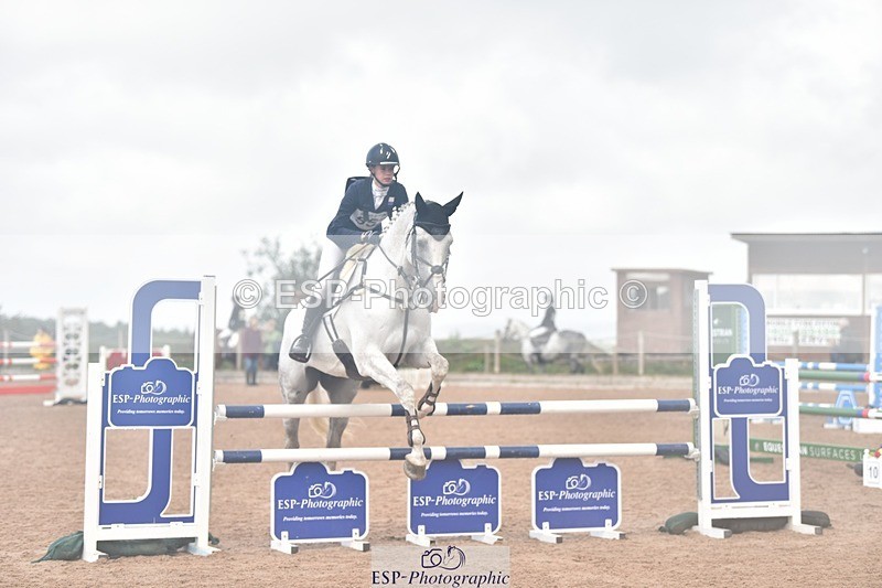 250831-090900-05000 - L-552-Tara.Moore