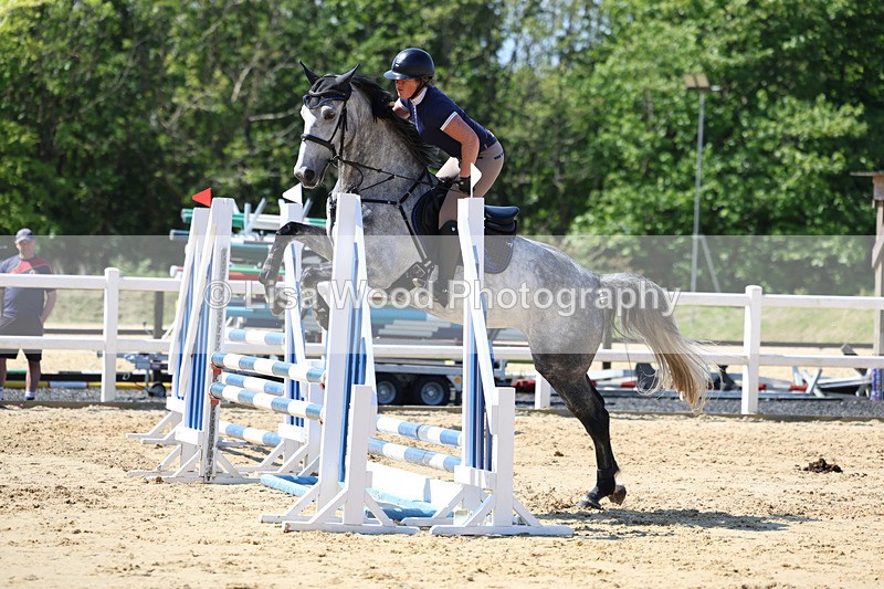 3E7A5778 - Class 4: Senior BN/90cm open