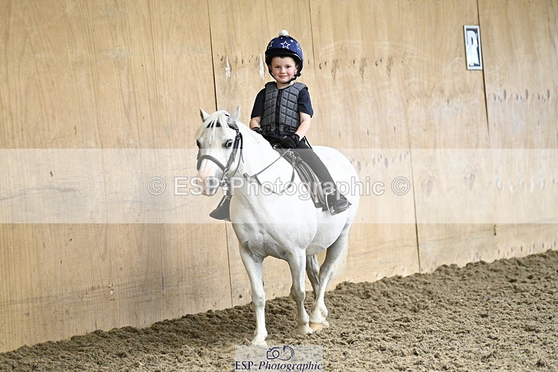 240728B-142326-00524 - Theo and Gemma's Groups Indoor