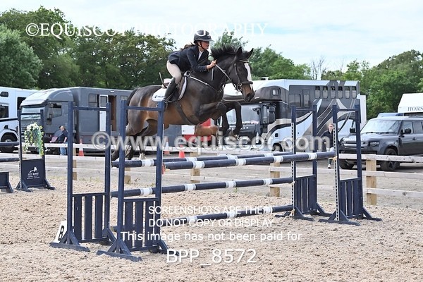 BPP_8572 - CLASS 15 SUN Senior Newcomers/ 1.10m Open