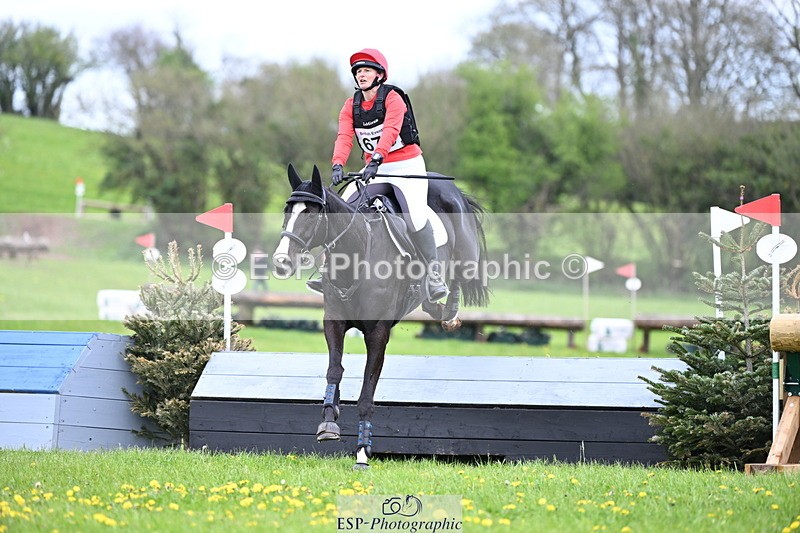 250419-162124-13390 - 673-Sarah.Whitehead-SHAKE.HIM.UP