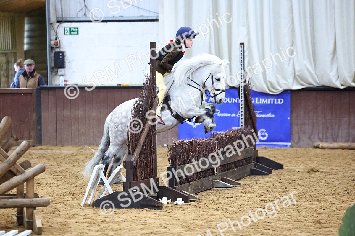 SBM_003125 - Class 35 - 60cm Training Stakes