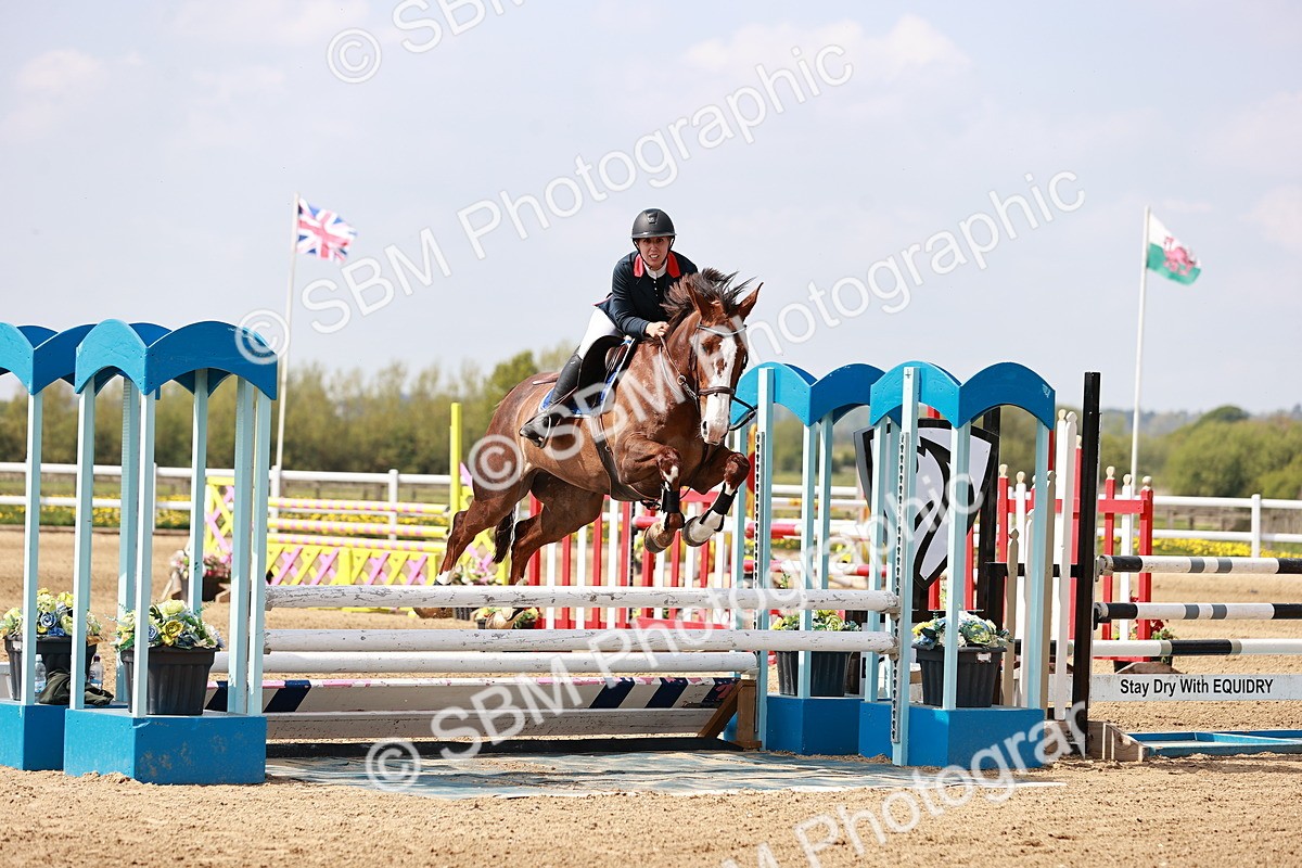  - Class 24 - Senior Newcomers - 1.10m