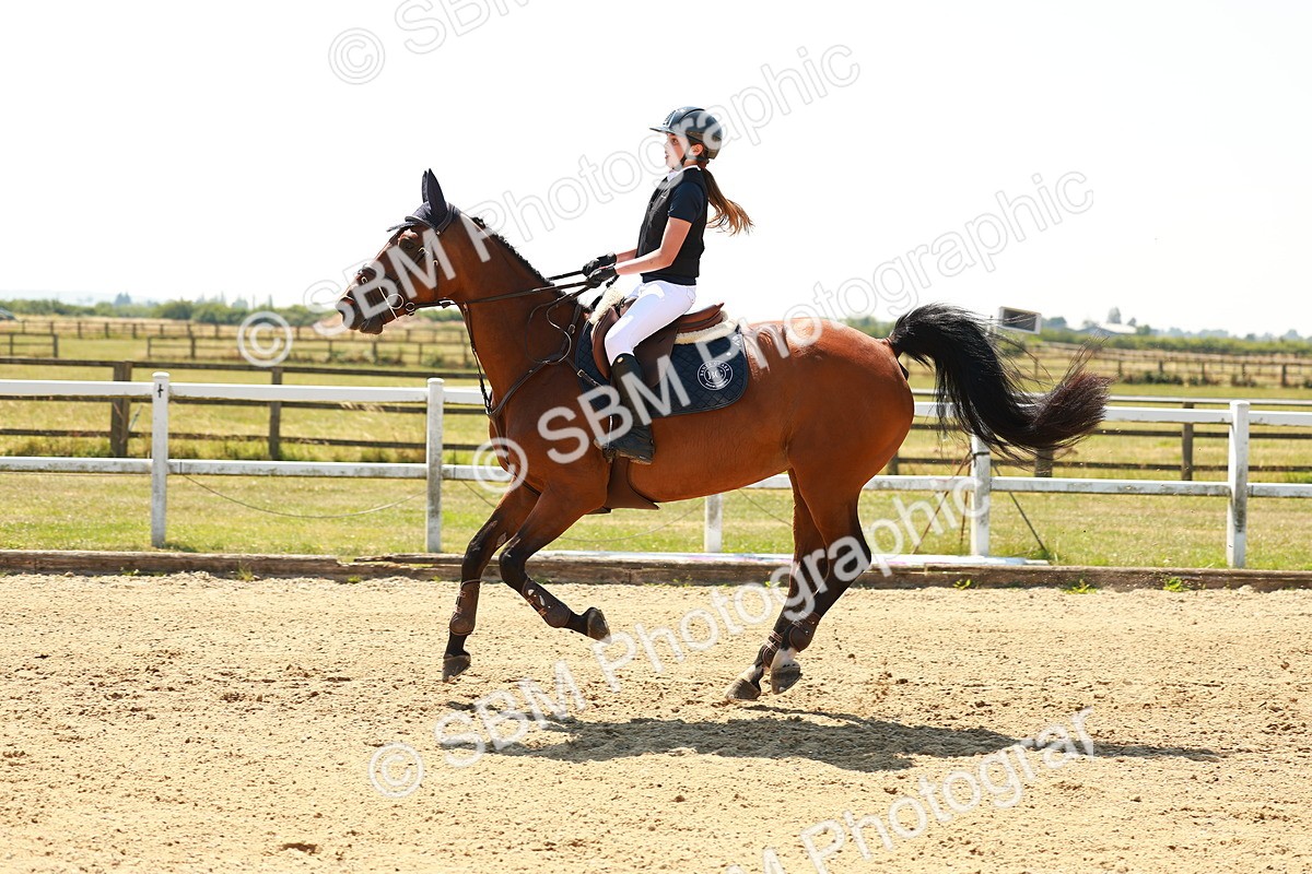 SBM_001668 - Class 4 - Senior Newcomers - 1.10m