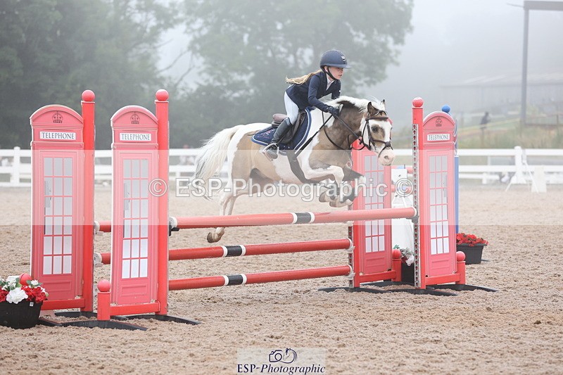 240630A-085901-11369 - Cls 30 British Novice and 80cm Open