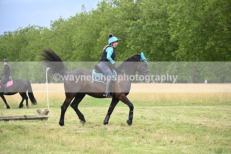 WJ6_3199 - Time at Jump 11:06 to 11:40