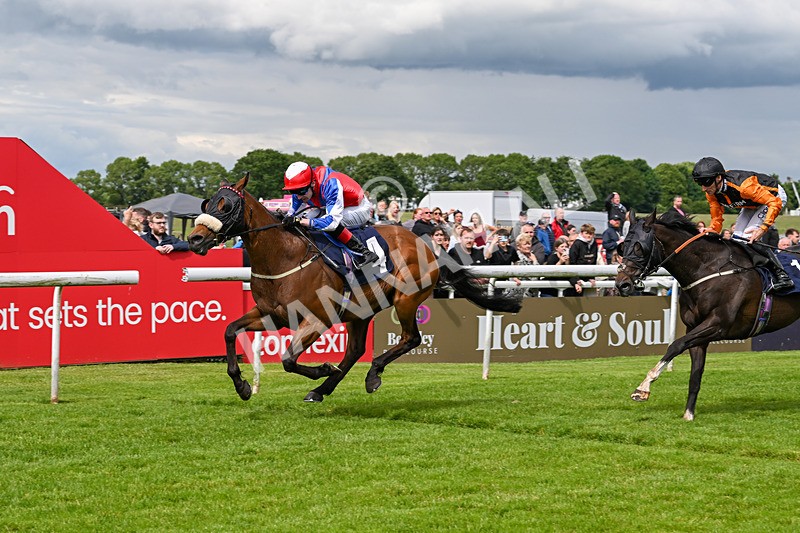 290524-Race 4-Makeen-6194 - Race 4