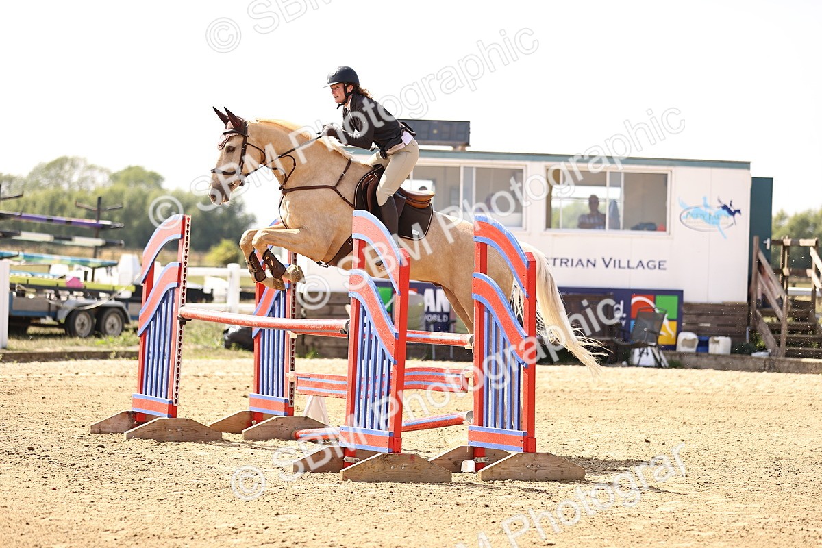 SBM_006720 - Class 12 - Amateur Championship Qualifier 1.05m