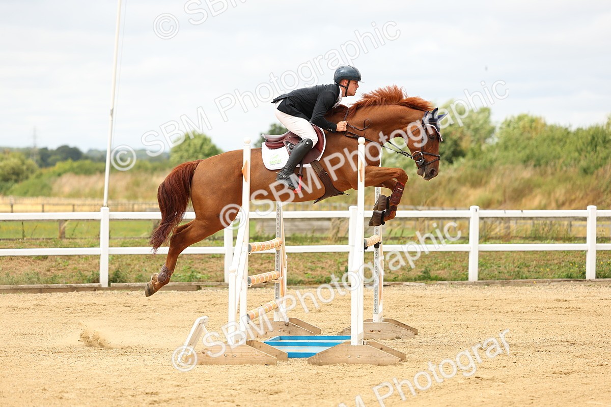 SBM_010131 - Class 3 - Senior Newcomers - 1.10m Open