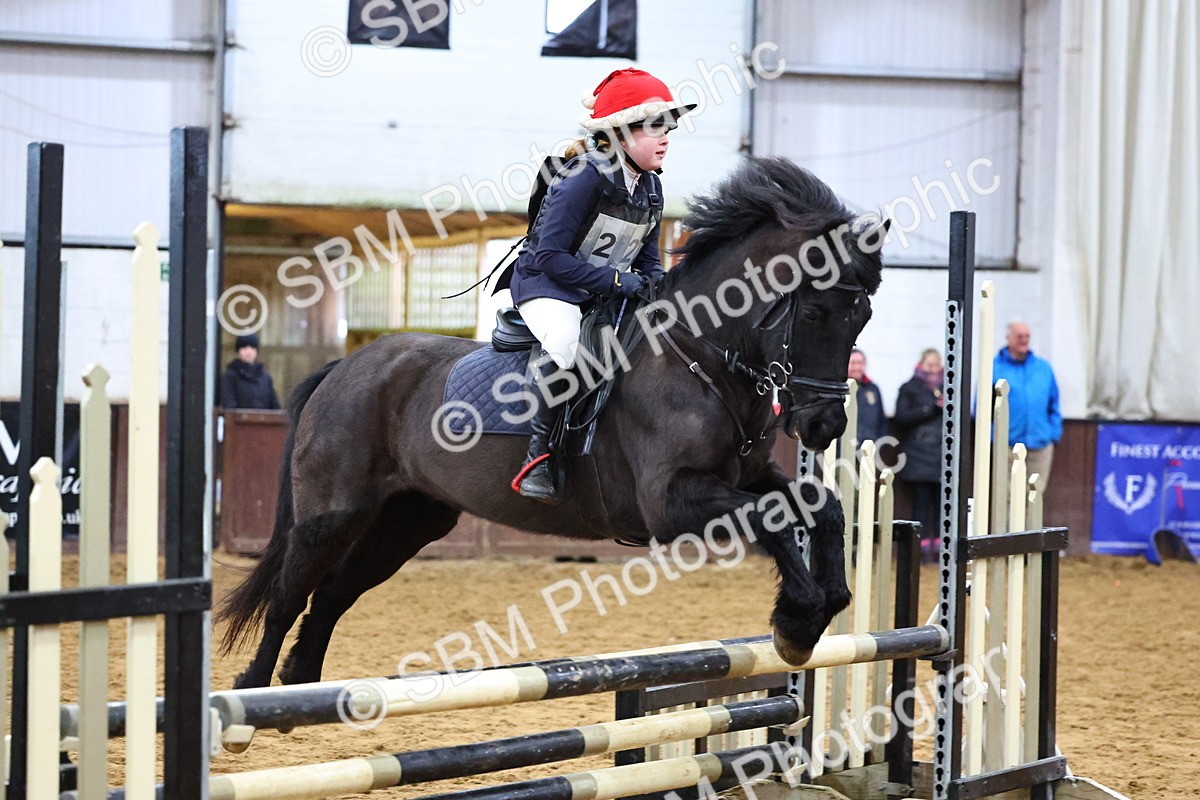 SBM_001735 - Class 4 - Festive Fences - 70cm