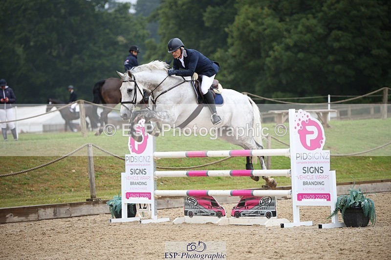 230708-123307-13732 - Cls 26 Newcomers & 1.10m Open