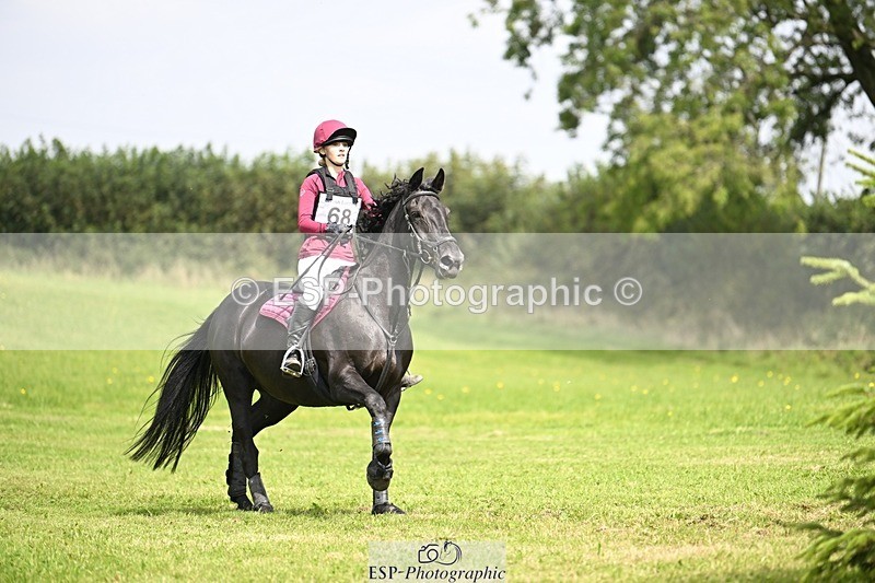 240831A-132253-02584 - 068-Izzy.Faithfull-SALLY.DOONAVEERAGH