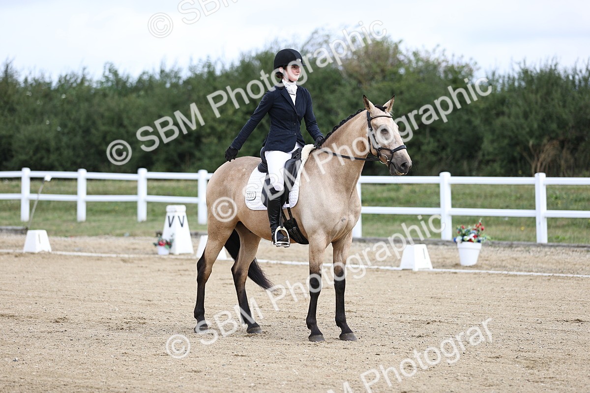 SBM_015318 - Class 14 - Novice 23 - 9.05-10.08