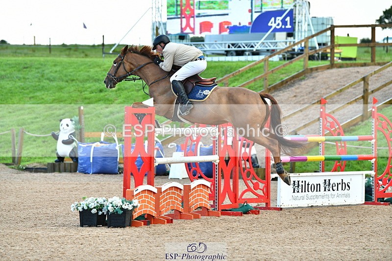 230723A-094500-10644 - Cls 4, 2 Star Small 1.30m