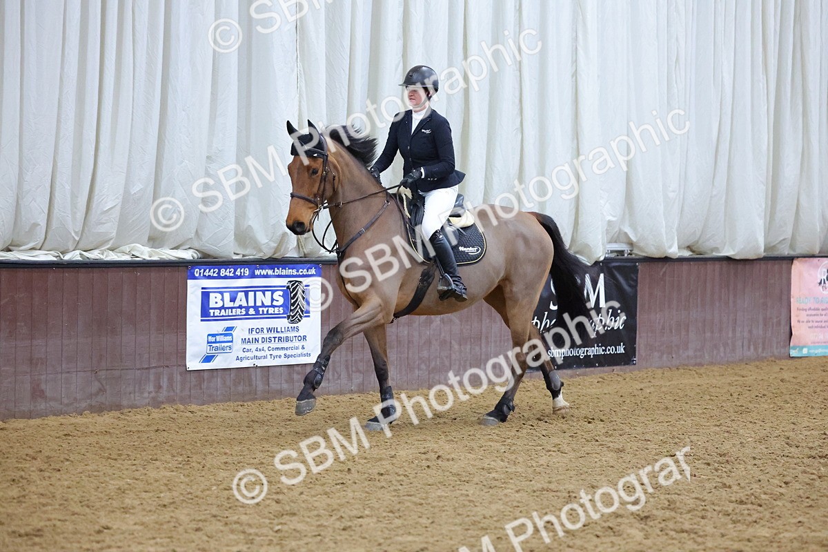 1I0A5000 - Class 9 - Senior Newcomers/ 1.10m Open