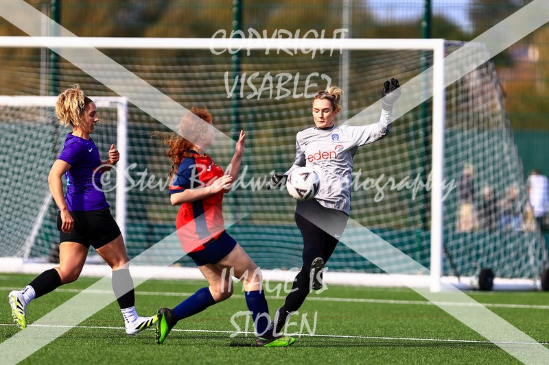 1DX30651 - 2025-10-05 FC Abbey Meads Ladies V Purton  Kingsdown FC Ladies