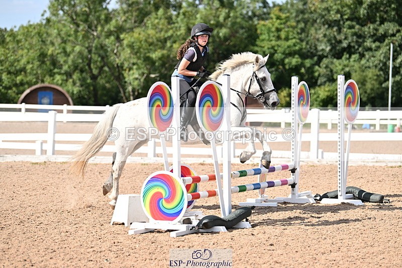 250821B-154208-00589 - Group B - Danielle