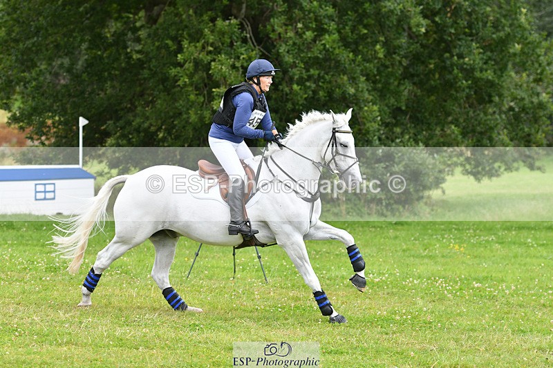 240804-131004-13708 - 455-Nicola_Horsley-Gubbins-RATHNAGREW_GREY_TEX