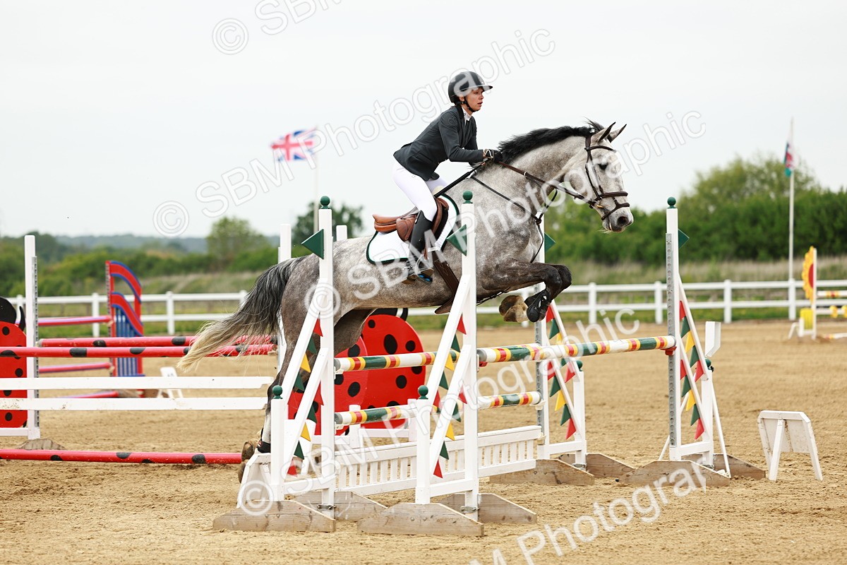 SBM_001072 - Class 4 - Senior Newcomers - 1.10m