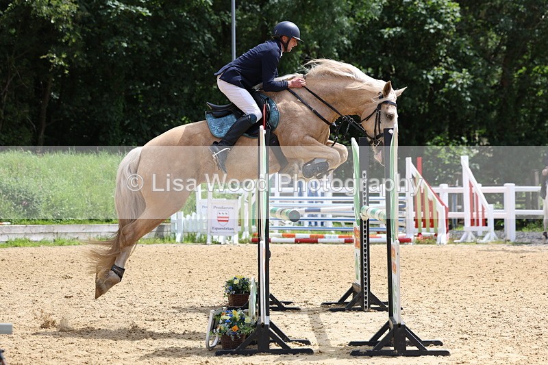3E7A7296 - Class 7: Senior 1.05m