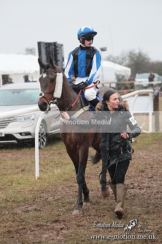 PtP 260125 1045 - Cocklebarrow Point-to-Point racing with the Heythrop Hunt 26/01/25