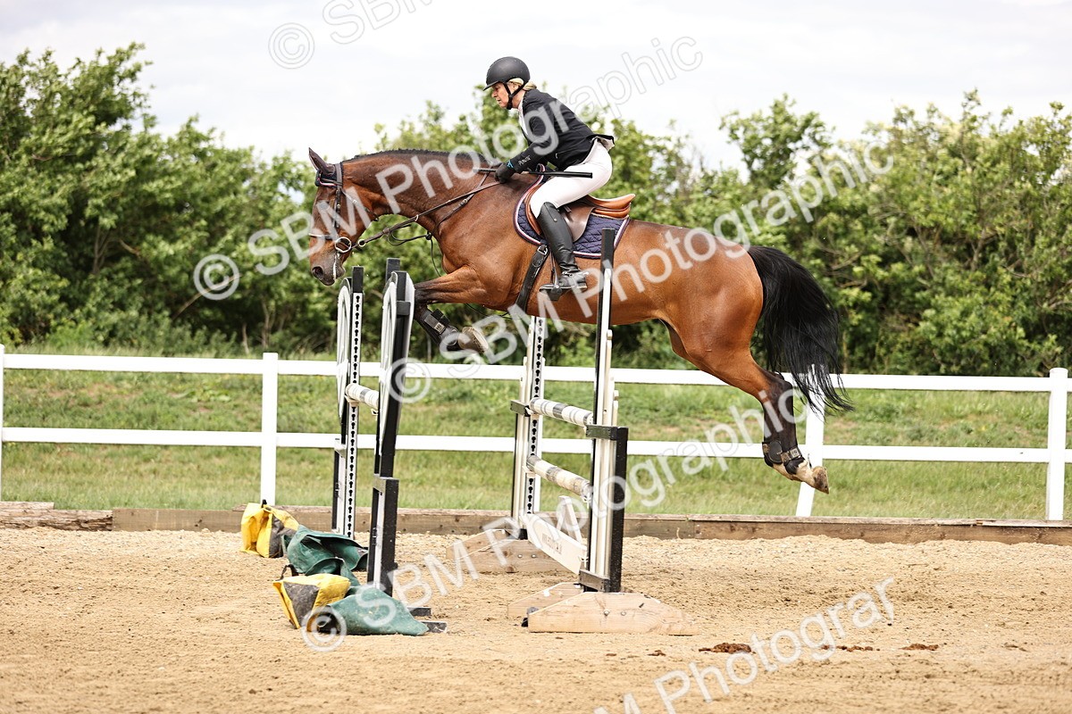 SBM_003347 - Class 11 - Senior Newcomers - 1.10m