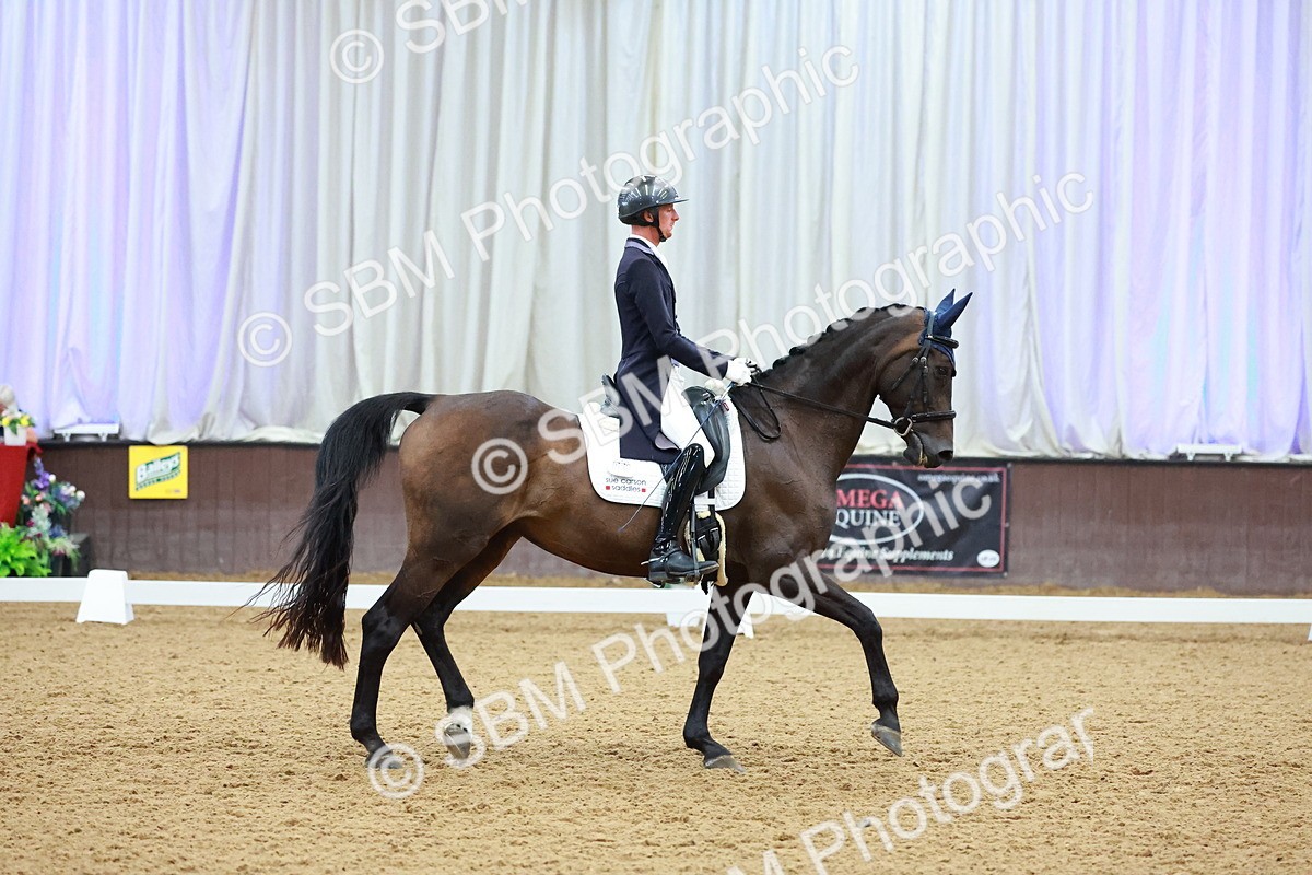 SBM_008001 - Class 9 - FEI INT II - 16.54.17.57