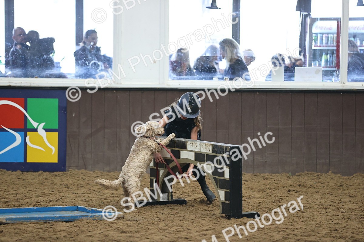 SBM_001637 - Class 3 - Horse & Hound 60cm