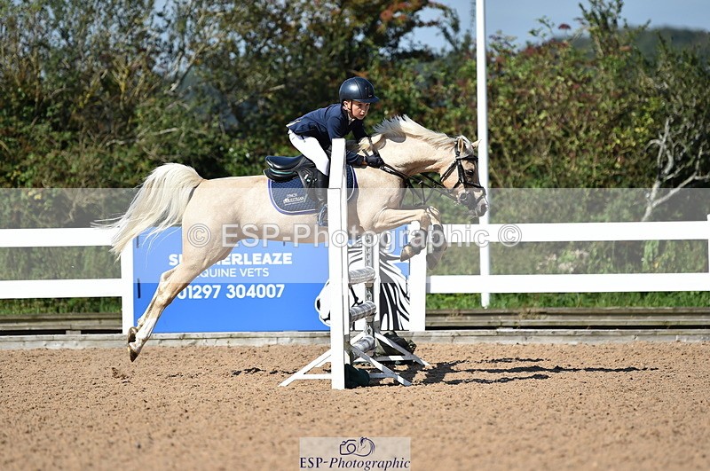 230903A-112300-04177 - Cls 18 Pony Brit Novice & 80cm Open