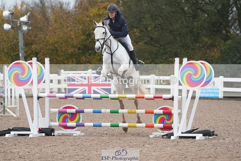 251107-122101-00736 - Cls 4 Snr 1.05m Open