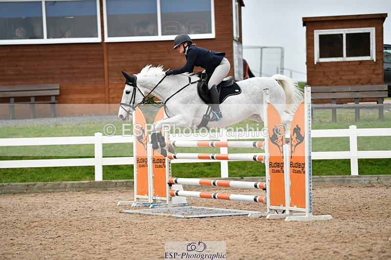 240112A-130002-00888 - Cls 5 Newcomers and 1.10m Open