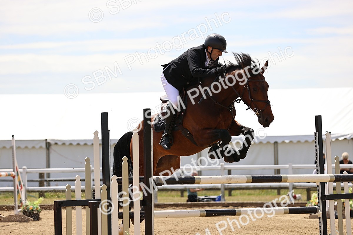 SBM_010374 - Class 9 - Senior Foxhunter - 1.20m Open